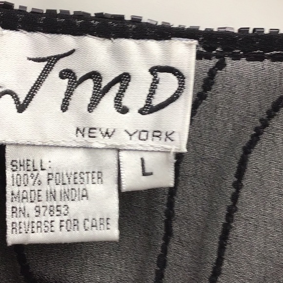 JMD BLACK SEQUINED TOP OPEN WITH ONE HOOK ON TOP. - Picture 8 of 14